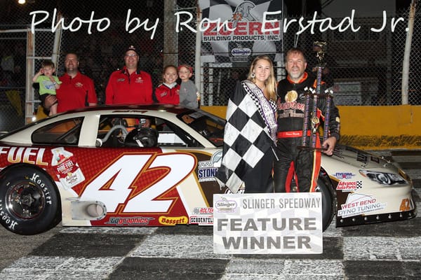 DENNIS PRUNTY TOPS LABOR DAY SPECIAL WHILE STEVE APEL WINS THE CHAMPIONSHIP AT SLINGER!