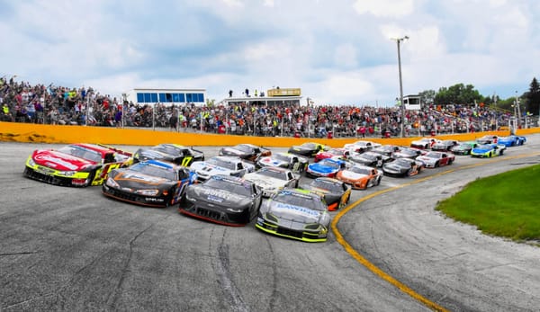 Keen Parts Signs on as Slinger Miracle on the High Banks presenting Sponsor