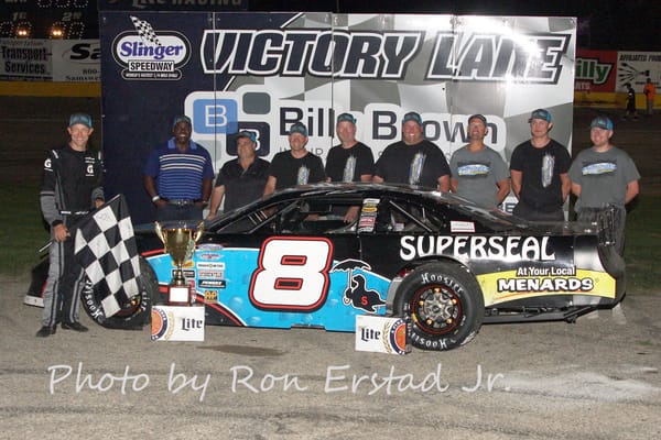 KENSETH OUTDUELS MAJESKI TO WIN SUPERSEAL SLINGER NATIONALS!