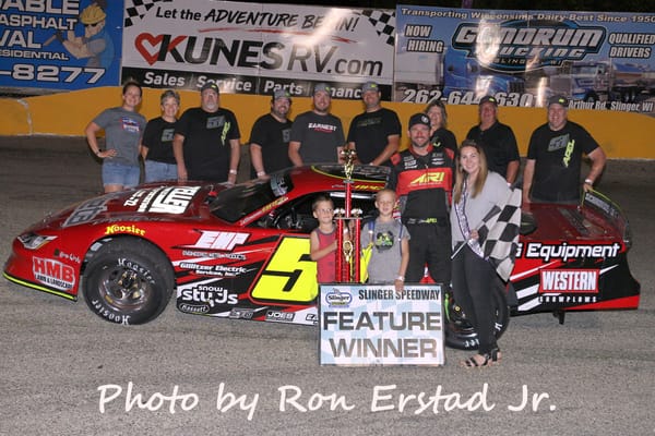 TWO IN A ROW FOR APEL ON PMF NIGHT AT SLINGER