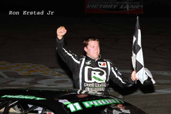 ALEX PRUNTY EDGES LAMONTE IN PHOTO FINISH AT SLINGER!