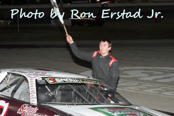 BERNHAGEN EDGES GUTKNECHT IN A PHOTO FINISH TO CAPTURE HIS FOURTH CONSECUTIVE WIN AT SLINGER
