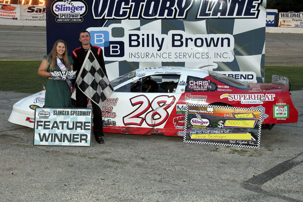 BERNHAGEN SCORES FIRST SUPER LATE MODEL FEATURE WIN IN THE CARL WEGNER MEMORIAL AT SLINGER